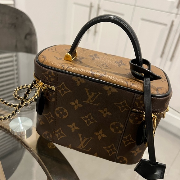 Louis Vuitton Vanity PM in Monogram - Picture 4 of 6